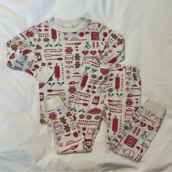 Hanna Andersson Holiday Pajamas - Picture 1 of 7